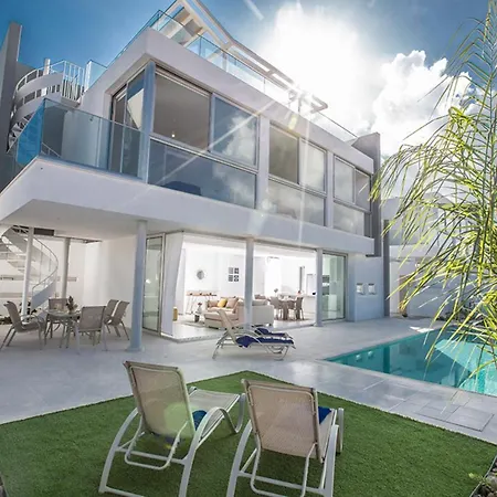 The Ultimate 5 Star Holiday In With Private Pool And Close To The Beach 1695 Villa